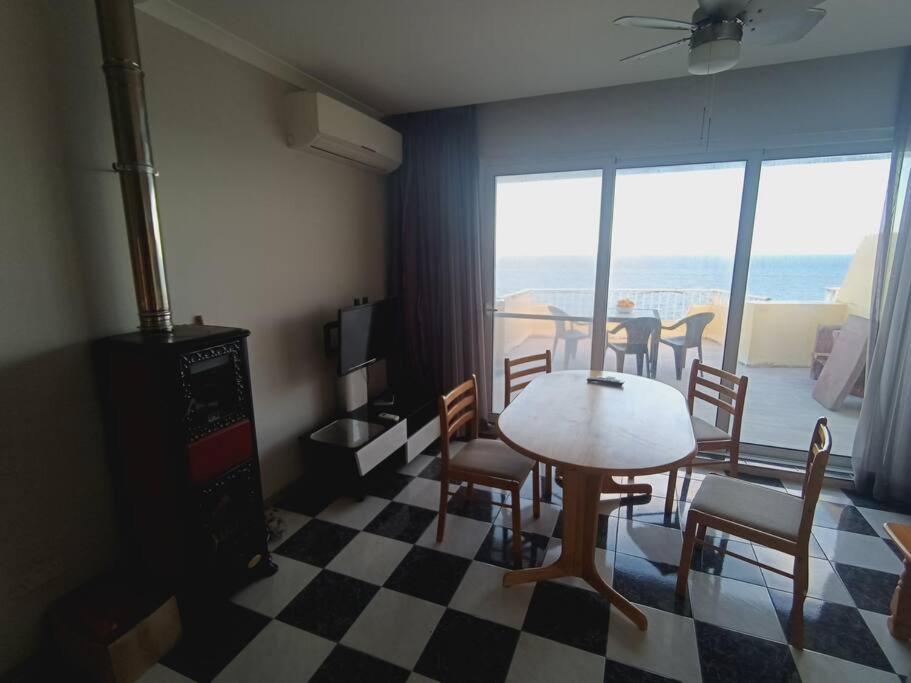 Poseidons Seaview Penthouse Διαμέρισμα Marsalforn Εξωτερικό φωτογραφία
