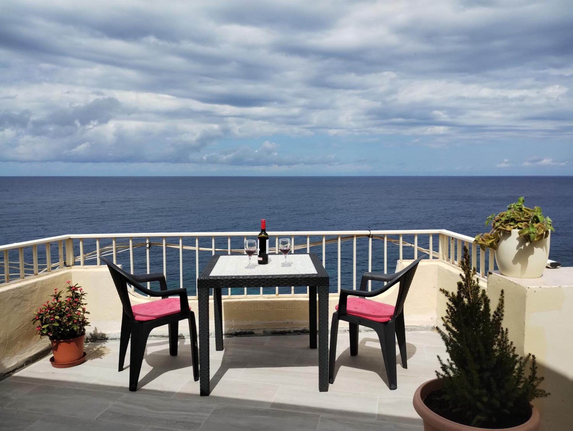 Poseidons Seaview Penthouse Διαμέρισμα Marsalforn Εξωτερικό φωτογραφία